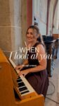 Manchmal braucht es gar nicht viele Worte.
Nur diesen einen Blick – und ein Lied, das genau in diesen Moment passt. 🤍

„When I Look at You“ – für einen ganz besonderen Moment bei eurer Trauung. ✨

Ihr möchtet euren eigenen Lieblingssong live bei eurer Hochzeit hören?
Ich begleite eure Trauung musikalisch und mache aus eurem Song euren ganz persönlichen Gänsehautmoment. 🤍

#hochzeitssängerin #hochzeitssängerinkassel #hochzeit2027 #trauung #freietrauung kirchlichetrauung weddingmusic weddingsinger hochzeitsmusik brautpaar heiraten gänsehautmoment